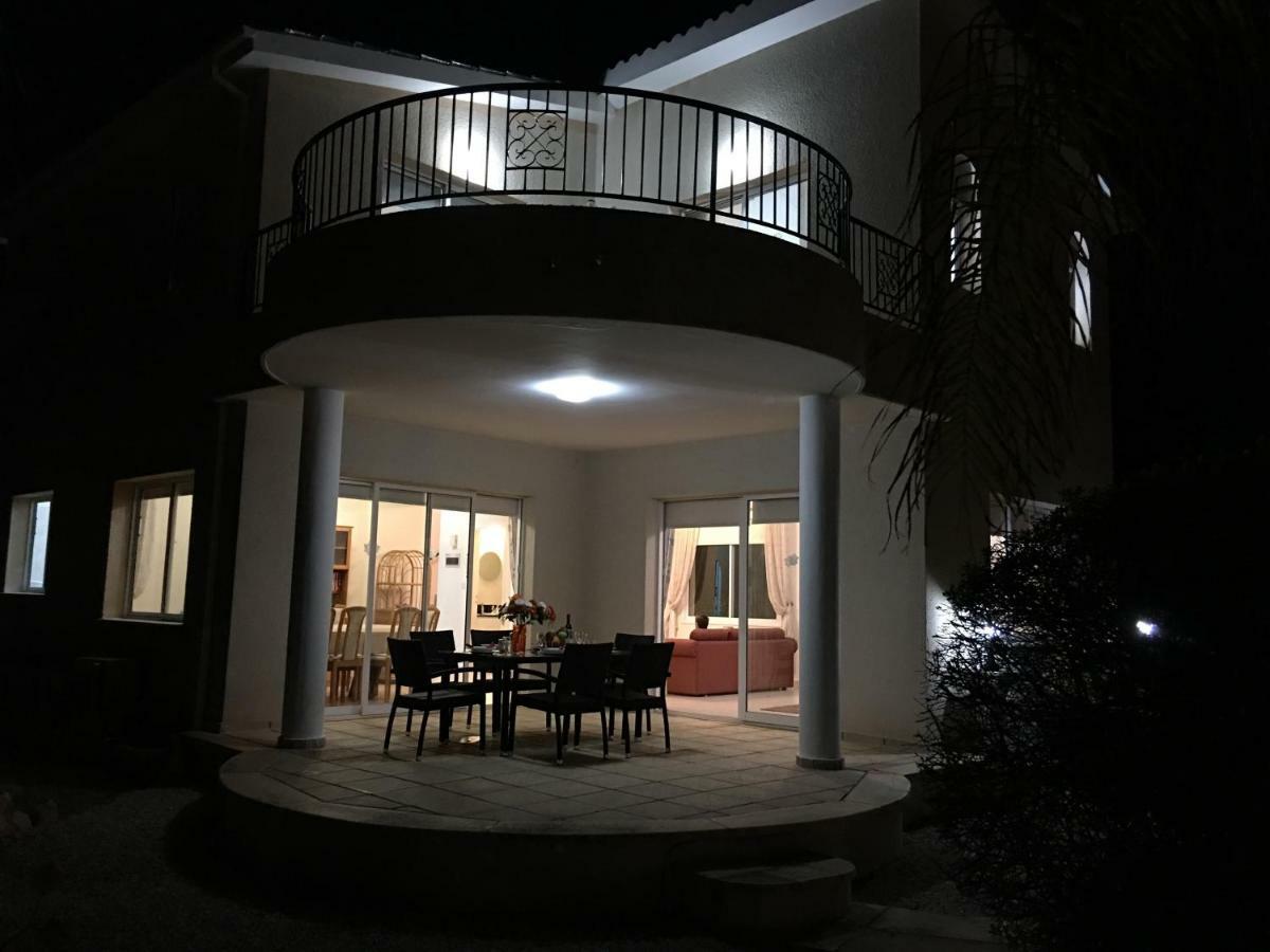 Villa Anthiana คอรัลเบย์ ภายนอก รูปภาพ