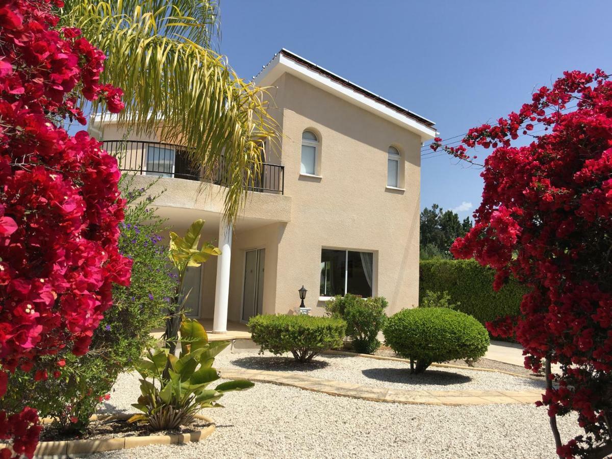 Villa Anthiana คอรัลเบย์ ภายนอก รูปภาพ